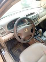 A picture of 2004 toyota camry