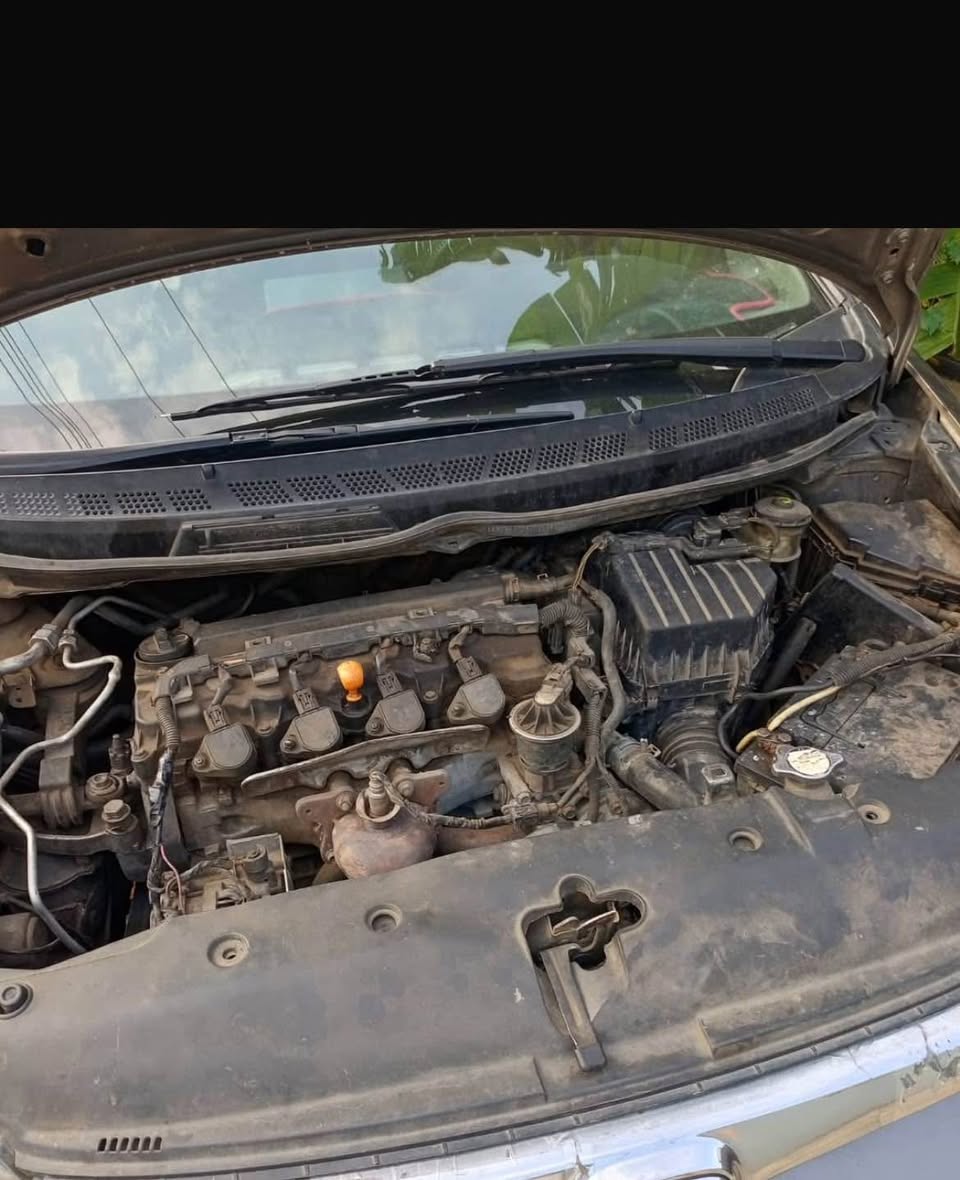 A picture of Honda civil 08