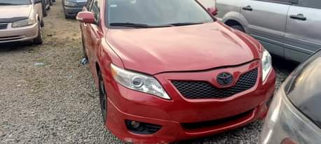 A picture of Toyota Camry 2010 with venza engine