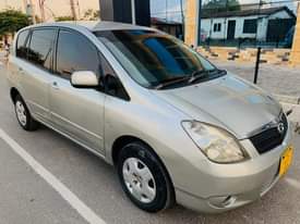 A picture of TOYOTA iST