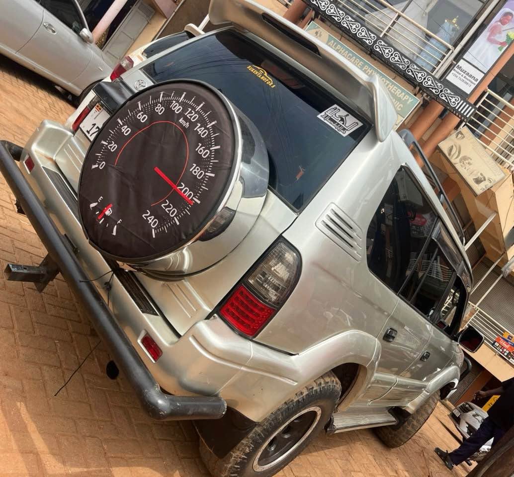 A picture of TOYOTA LANDCRUISER VX