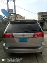 A picture of Clean registered Toyota sienna LE 2006 model is available for