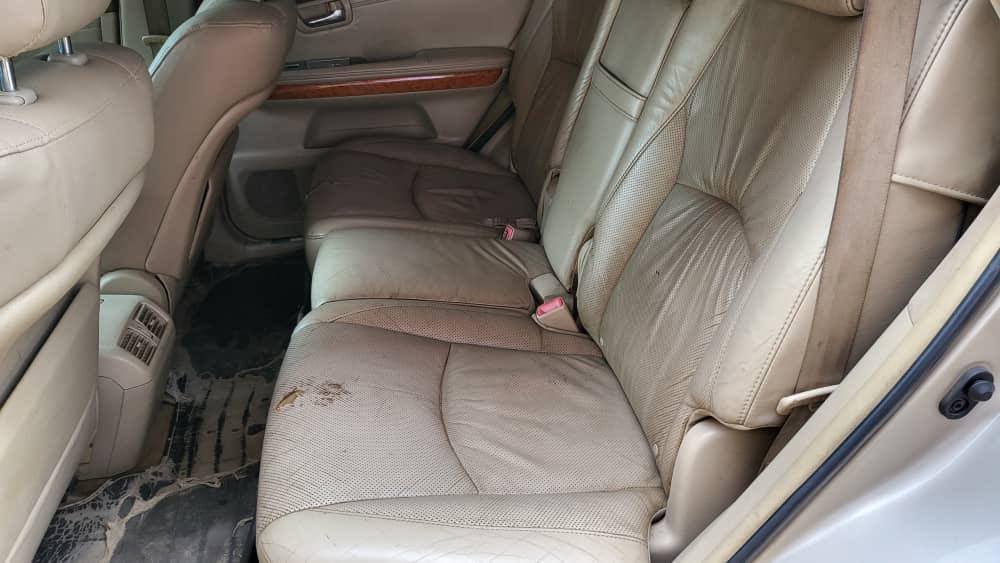 A picture of Lexus RX350