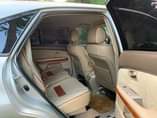 A picture of Toyota Harrier Model 2006 Engine 2 4cc Price 30M 0709788048