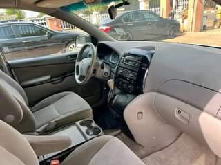 A picture of Toyota Sienna 2005