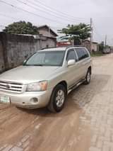 A picture of Toyota Highlander 2005 model 2 3m