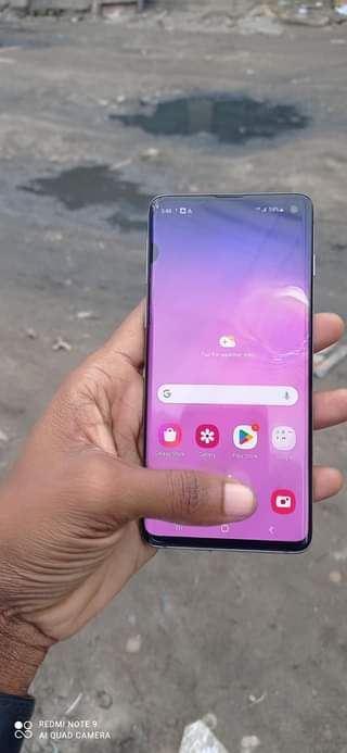 A picture of SAMSUNG GALAXY S10
