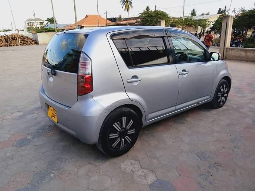 A picture of Toyota Passo