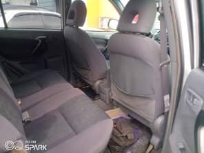 A picture of 2005 Toyota RAV4 Engine and Gear AC Chilling Body very