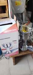 A picture of Universal mills grinder