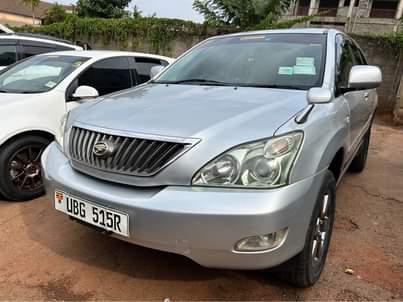 A picture of Toyota Harrier model 2006 36M 0705176582