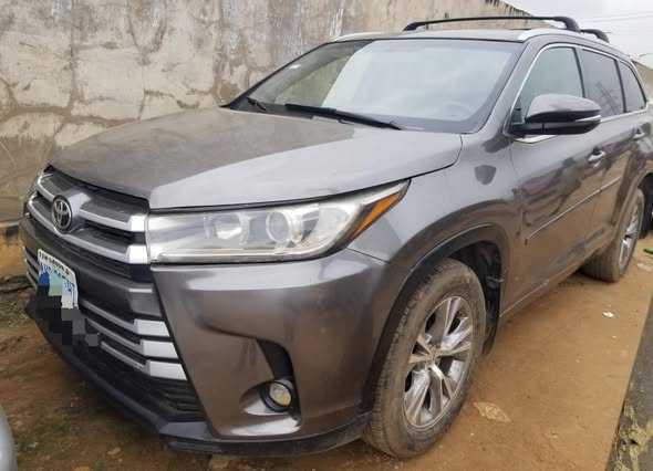 A picture of Toyota Highlander 2015 awoof deals