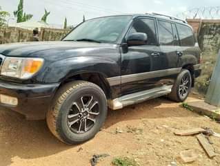 A picture of Toyota landcruiser V8 Abuja