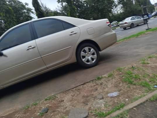 A picture of BELGIUM STANDARD 2006 TOYOTA CAMRY