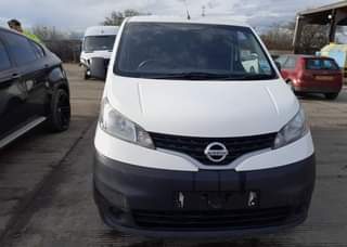 nissan nv200