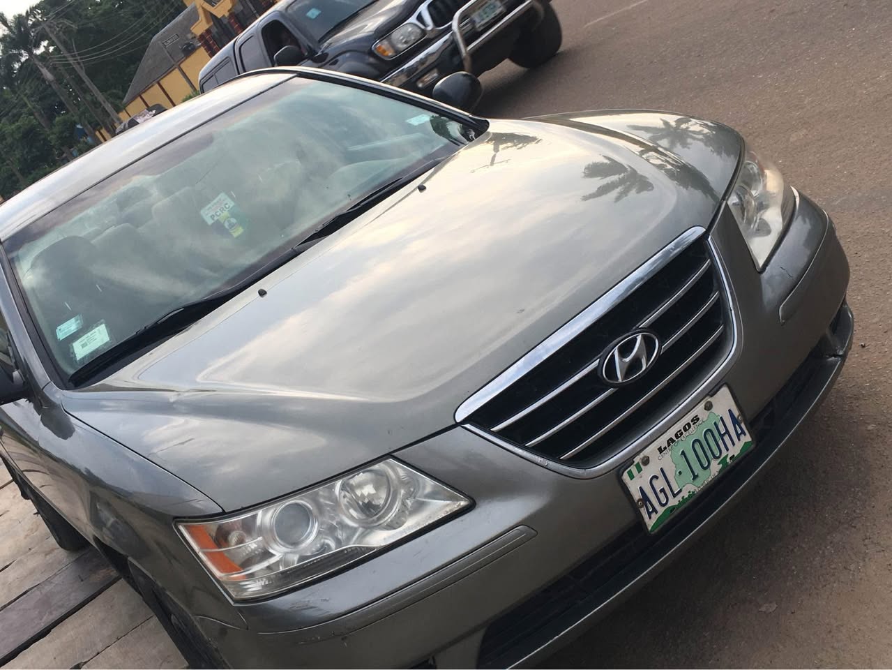 A picture of Hyundai Sonata 2009