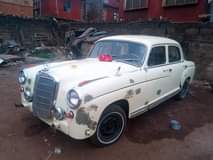 A picture of Mercedes Benz 1965 220s