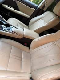 A picture of Sharp tokunbo standard 2018 RX350 just a year used for