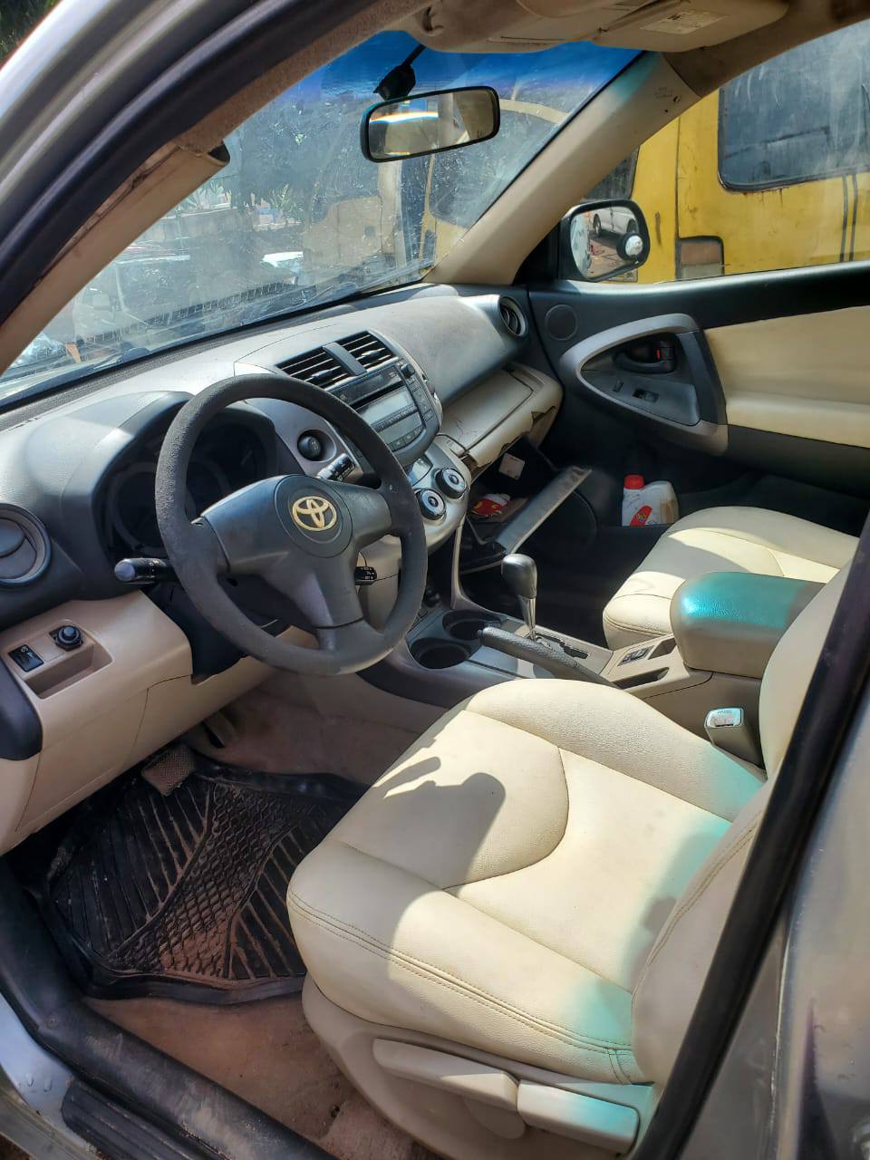 A picture of Toyota Rav4