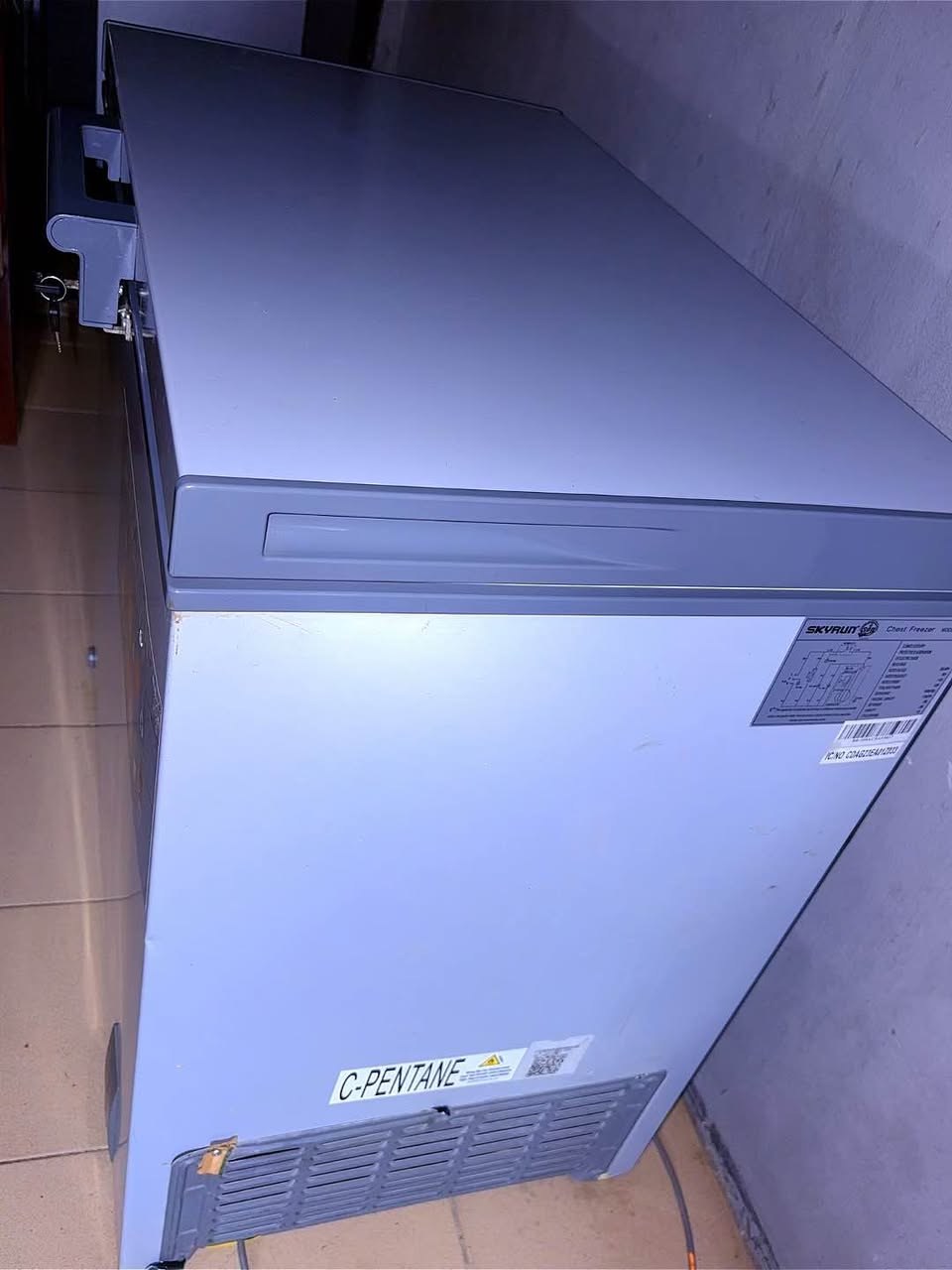 A picture of Skyrun freezer 250k last please dont come my dm if