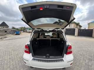 A picture of 2010 2010 GLK350 ACCIDENT FREE 2010