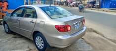 A picture of Toyota Corolla 2004 5