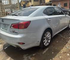A picture of Lexus is250 09