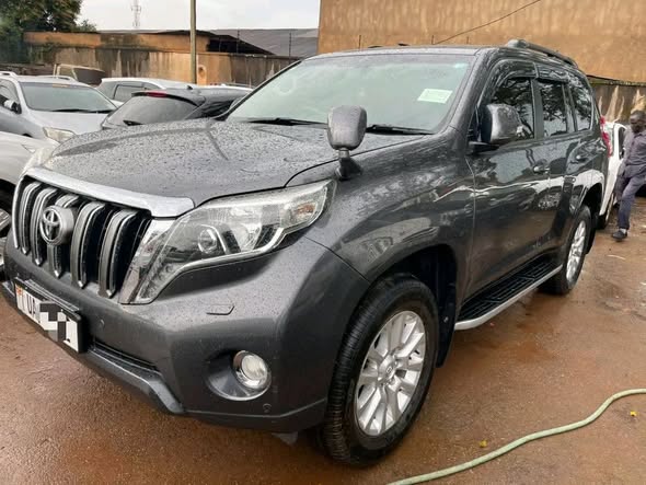 A picture of Toyota Prado TZ G 2 8cc diesel 2016 145M