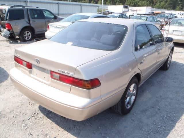 A picture of Toyota Camry tiny light