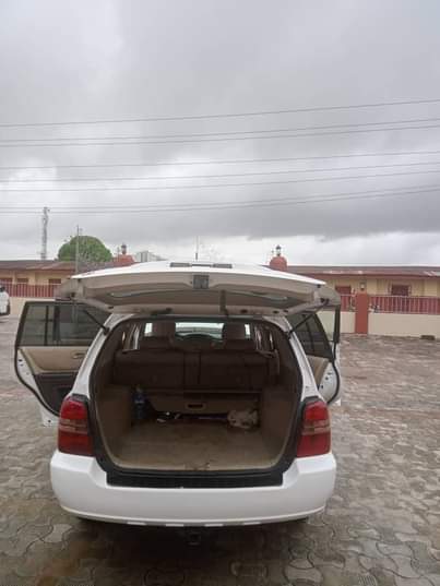 A picture of SMARTAUTOS Clean Toyota Highlander 3 Seaters Belgium Grade First User