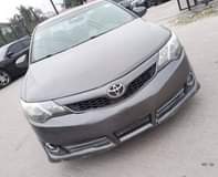A picture of 2013 Toyota Camery SE