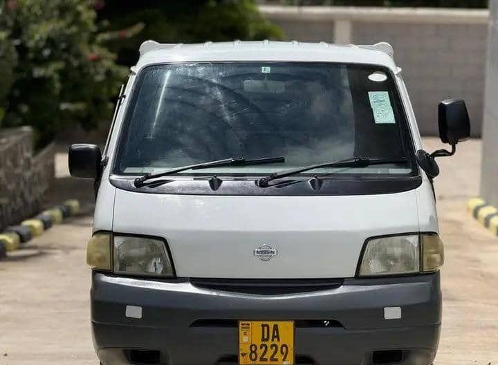A picture of Nissan vannet for sale