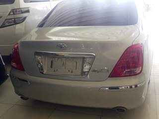 A picture of TOYOTA MAJESTA CROWN