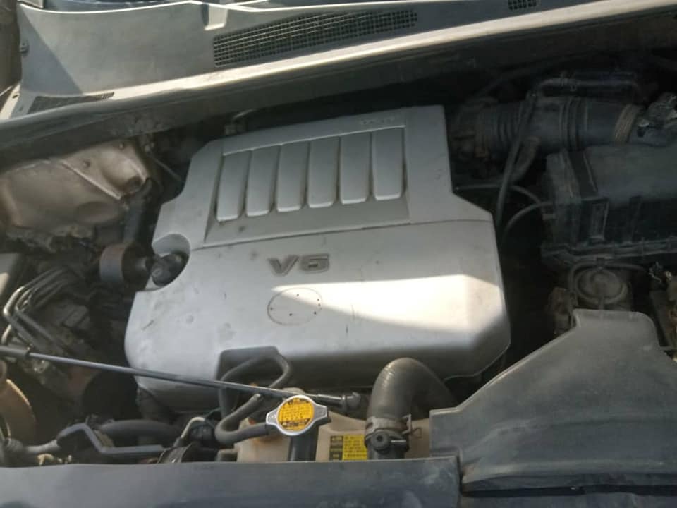 A picture of Toyota Highlander 2009 model V6 limited edition