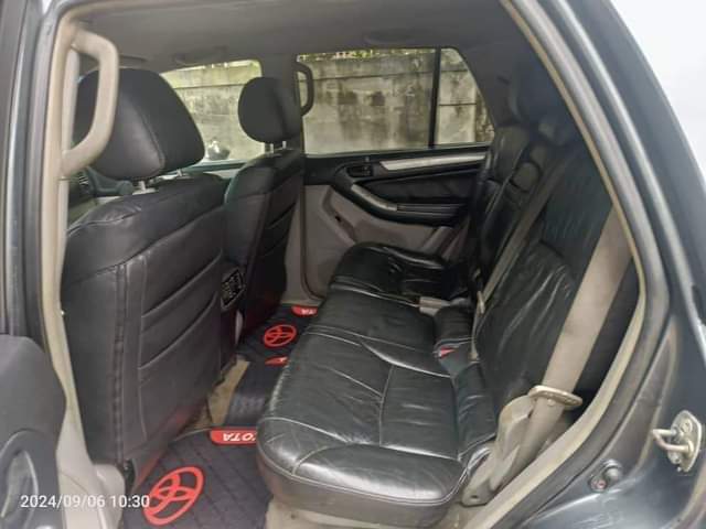 A picture of 2005 Toyota 4runner