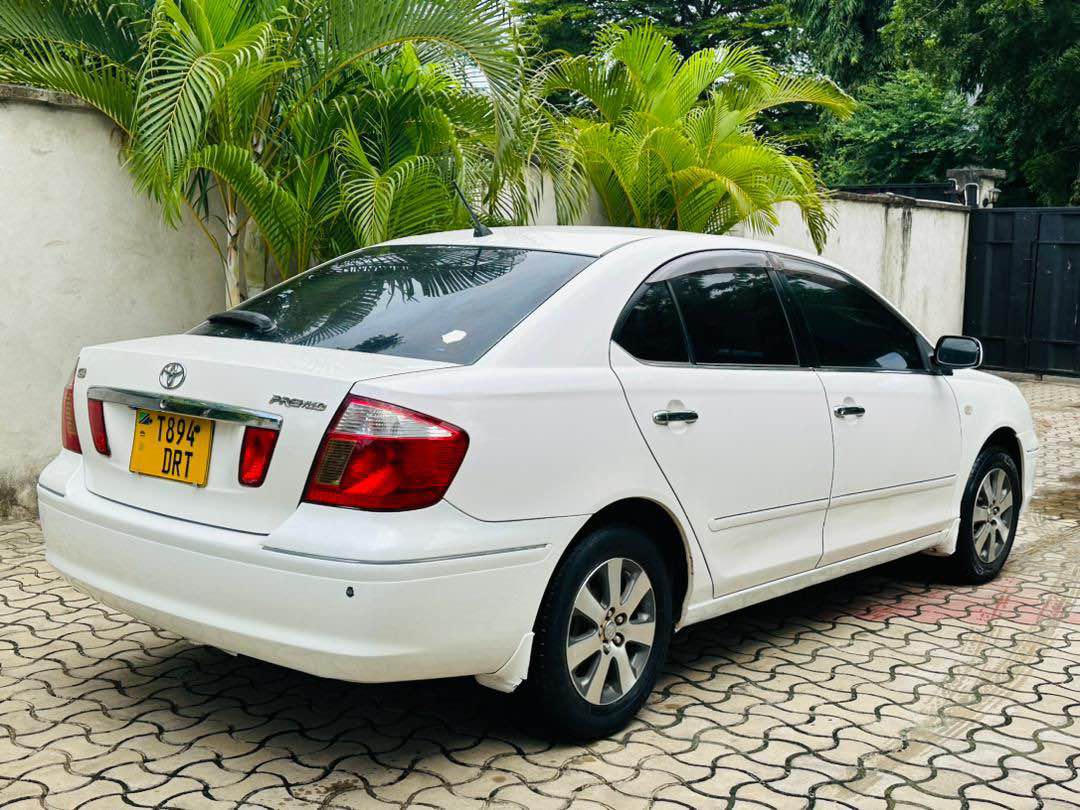 A picture of Toyota Premio G