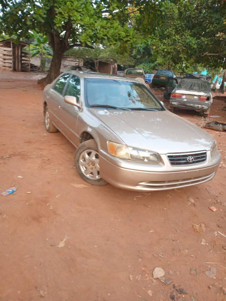 A picture of 2008 Toyota camary