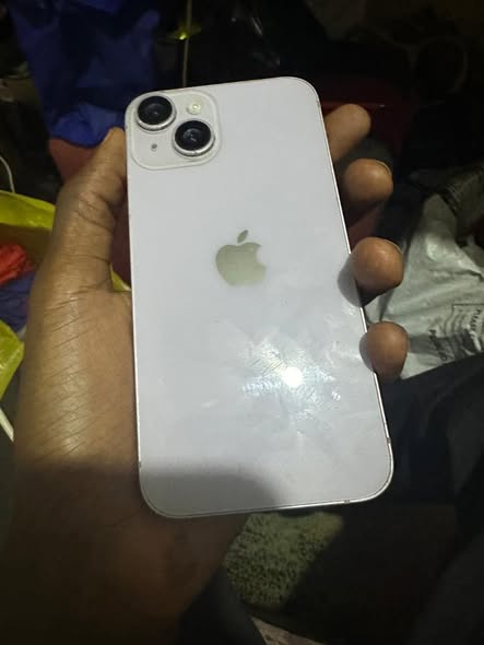 A picture of IPhone 14