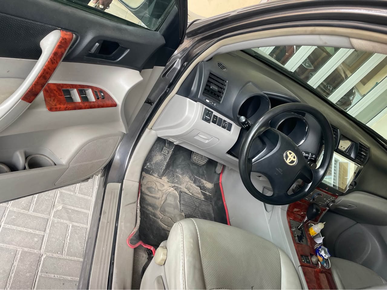 A picture of Toyota Highlander 2010
