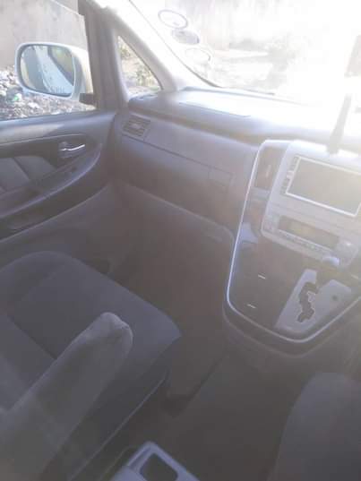 A picture of Toyota alphard untempered engine I need swap with Toyota wish