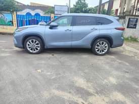 A picture of 2020 Toyota highlander
