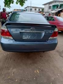 A picture of 2004 toyota Camry le