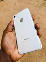 A picture of iPhone 7 at 240k