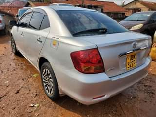 A picture of 2005 Toyota 2005