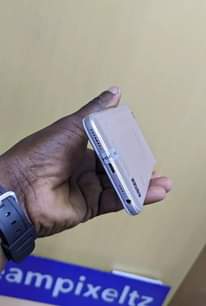 A picture of OPPO F1S