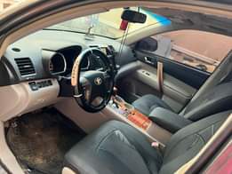 A picture of Dealers deal 2010 upgraded 2012 Highlander limited edition Engine gear