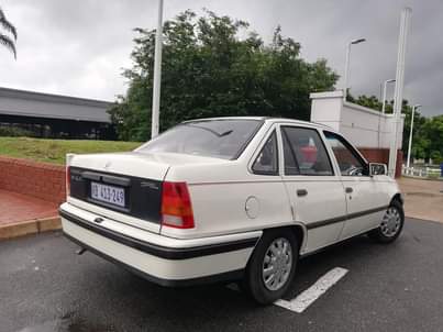 opel monza