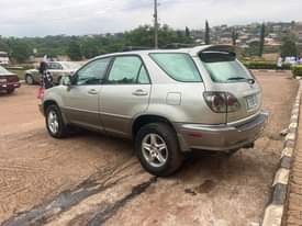 A picture of Lexus RX300