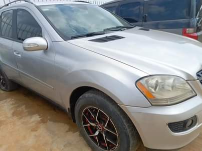 A picture of 2006 Mercedes Benz ML 350