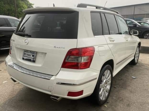 A picture of Tokumbo 2012 Mercedes Benz Glk350 4matic For Sale Seller Calling